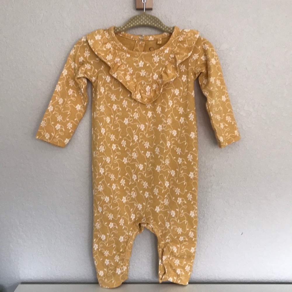 Jessica Simpson baby 3-6 month ruffled romper